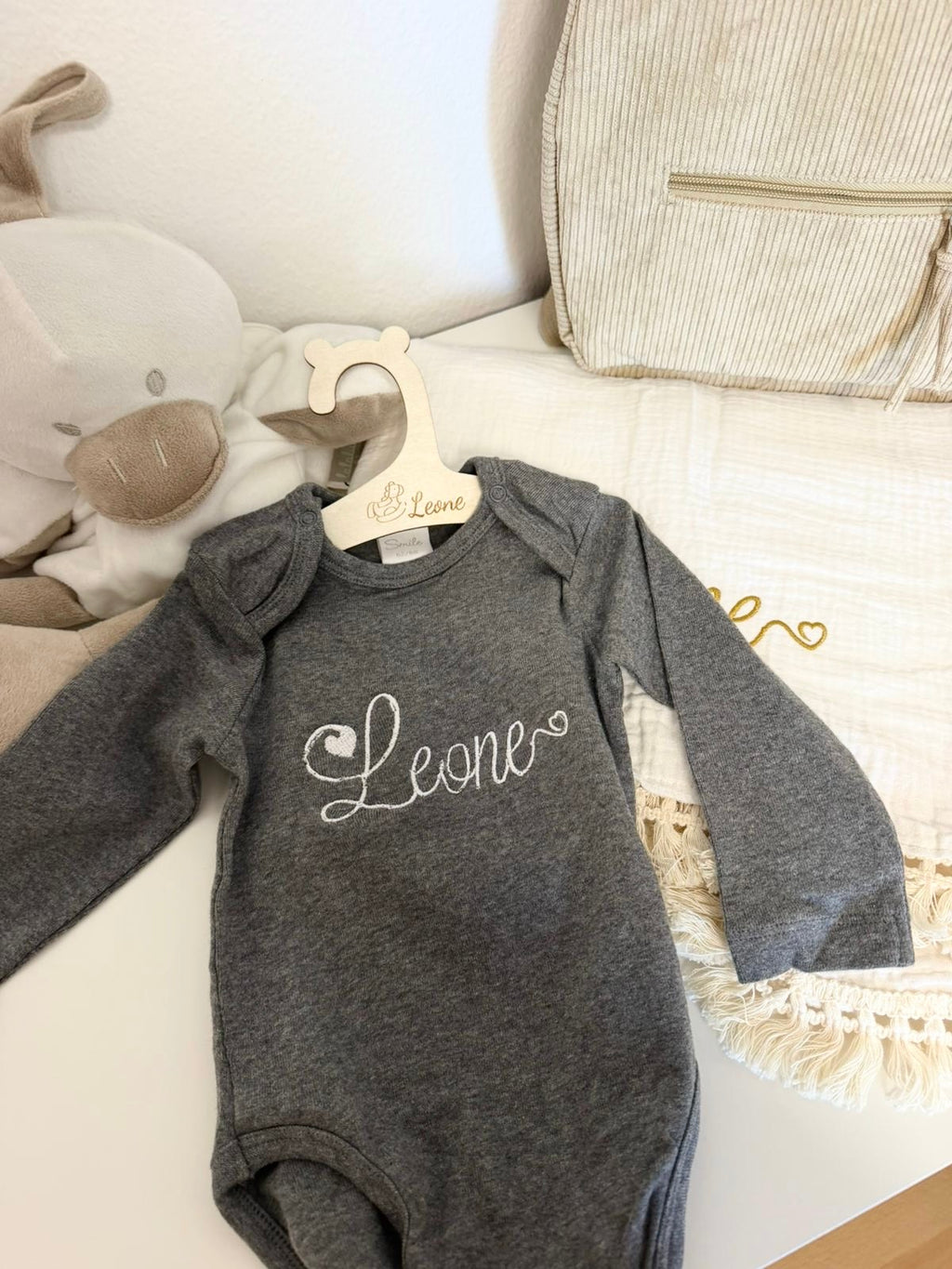 Body personalizzato per neonati con nome ricamato