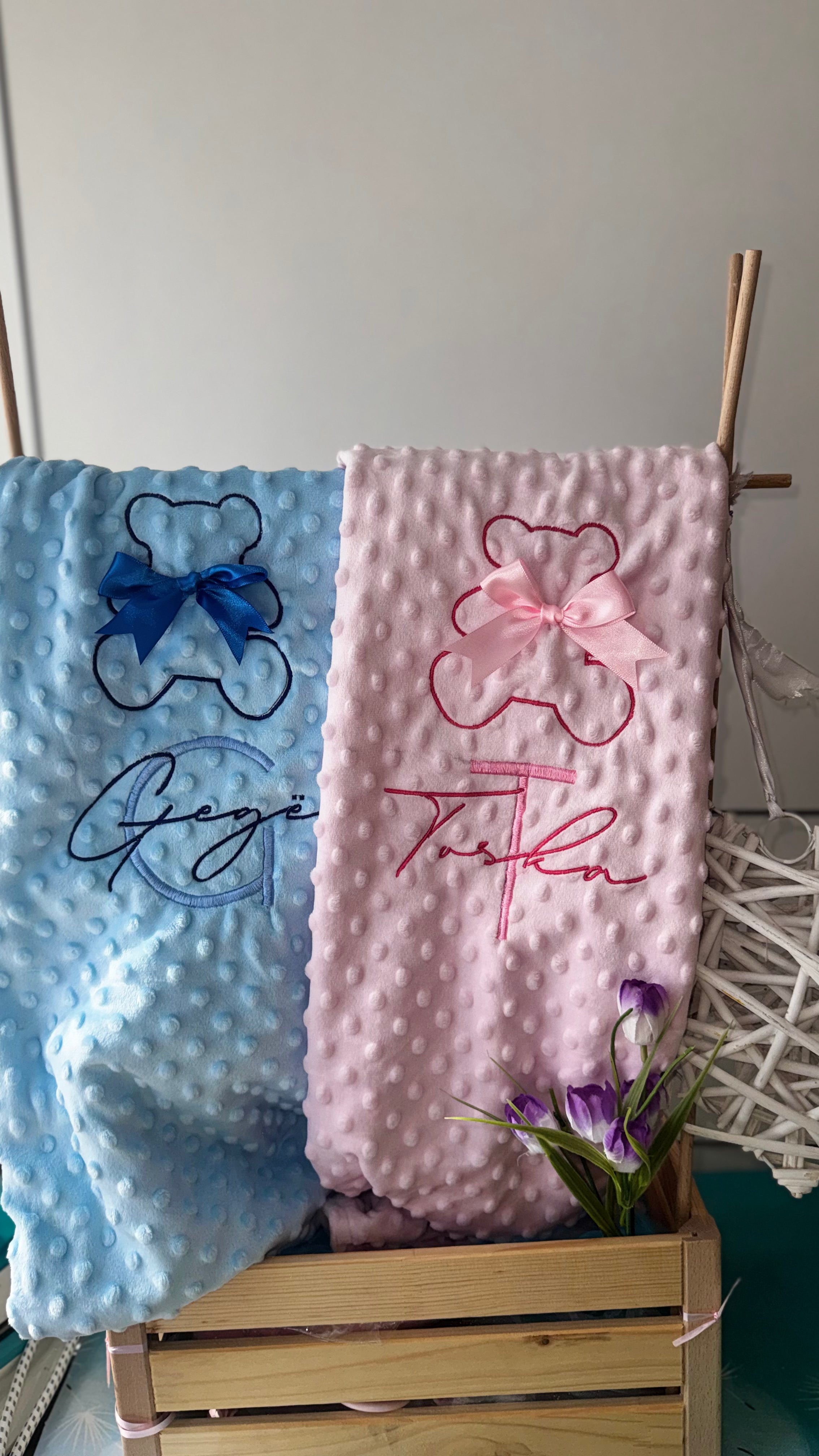Geschenkset Babydecke + personalisiertes Anti-Roll-Kissen + Nachtlicht